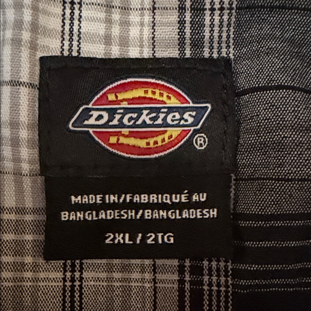Dickies Casual Plaid Button Down Shirt Relaxed Fit Lightweight Short Sleeve - Picture 2 of 6